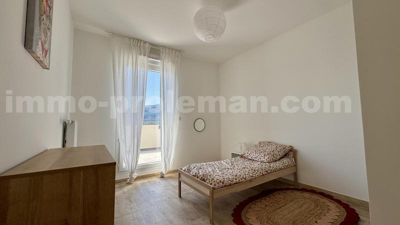 Appartement - 101 m² - 4 pièces