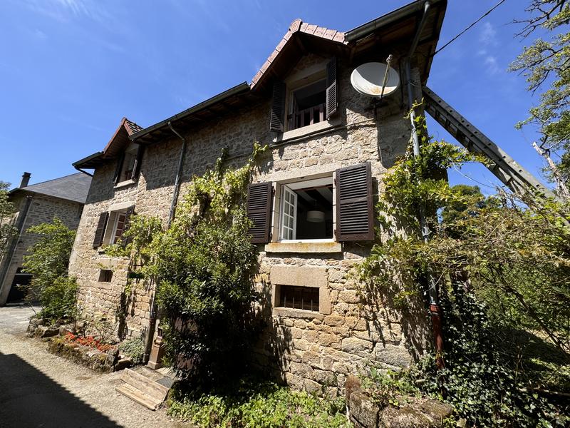 Propriété - 499 m² - 11 pièces