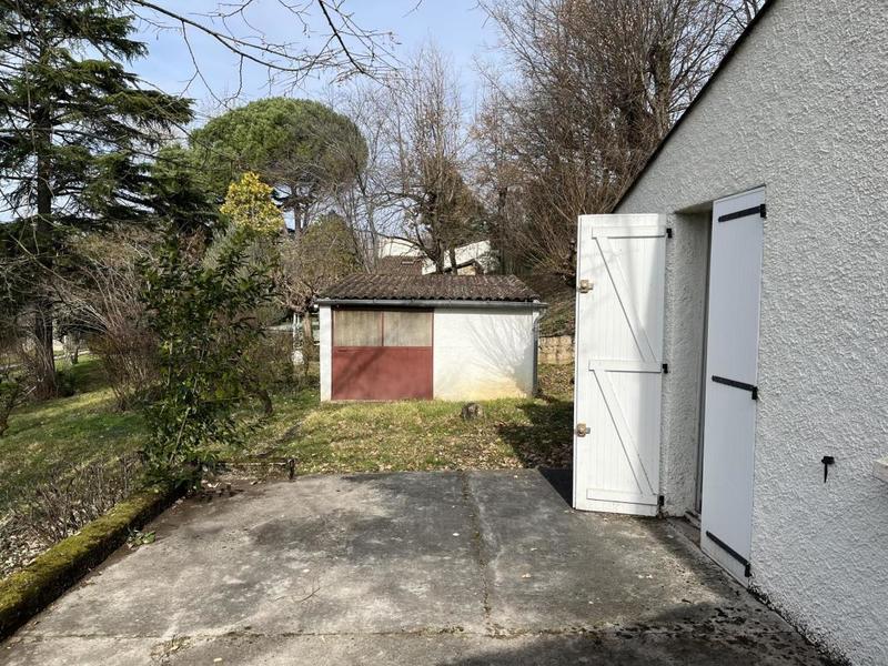 Propriété - 220 m² - 10 pièces