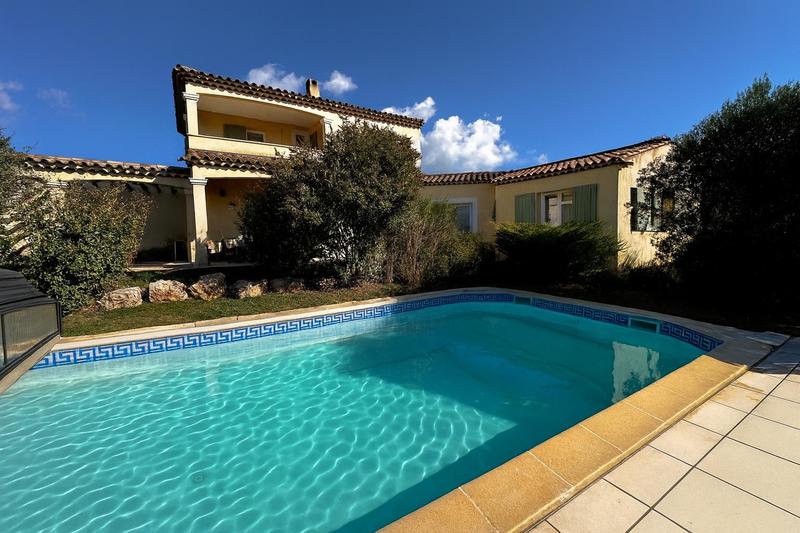 Maison - 150 m² - 5 pièces