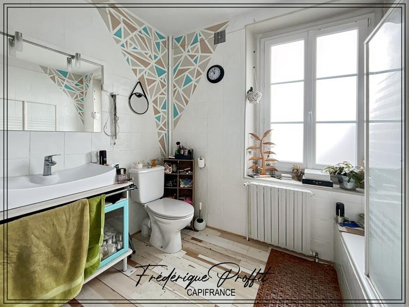 Maison - 121 m² - 5 pièces