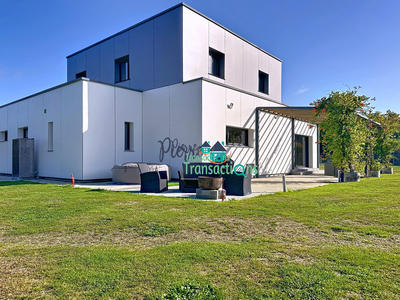 Maison contemporaine - 167 m² - 6 pièces