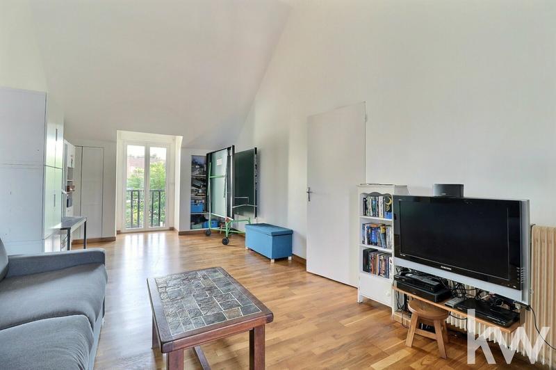 Maison - 241 m² - 8 pièces