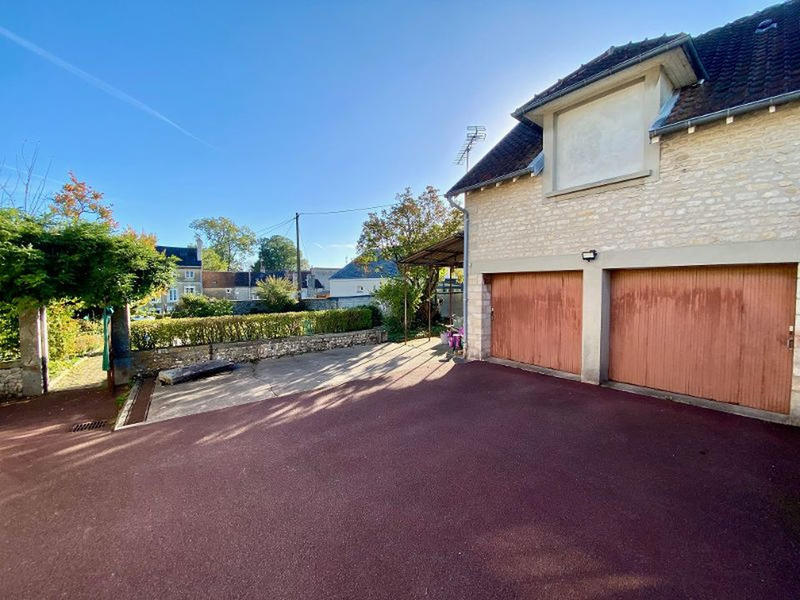 Maison bourgeoise - 250 m² - 9 pièces