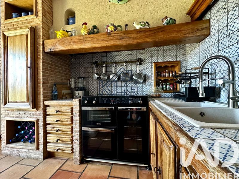 Maison - 210 m² - 8 pièces