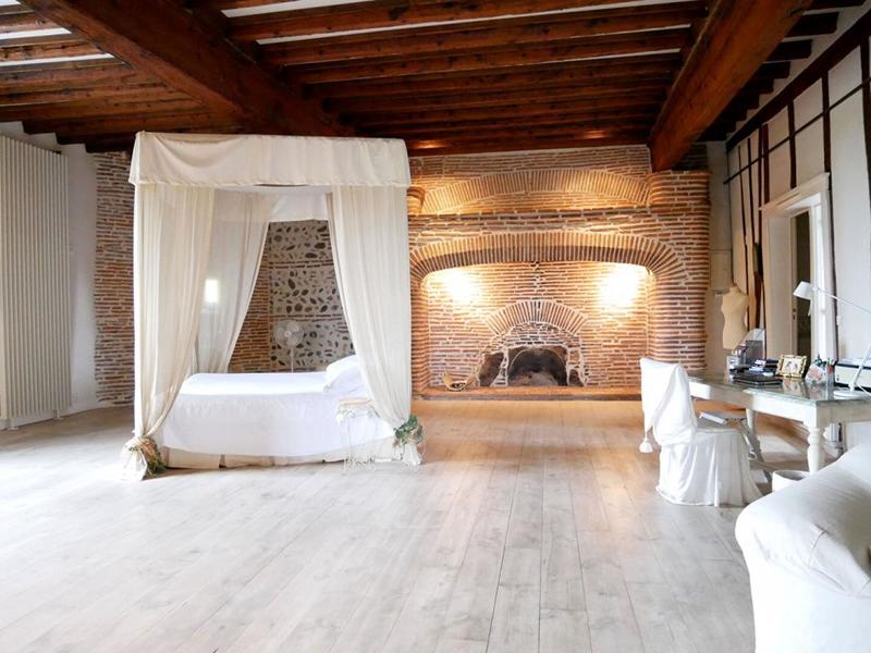 Demeure - 260 m² - 6 pièces