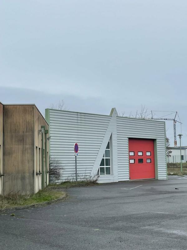 Local d'activité / Entrepôt - 1 113 m²