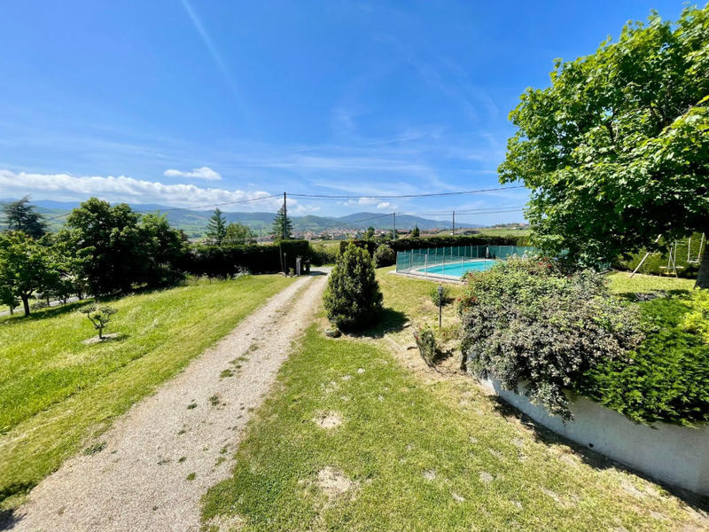 Terrain constructible - 572 m²