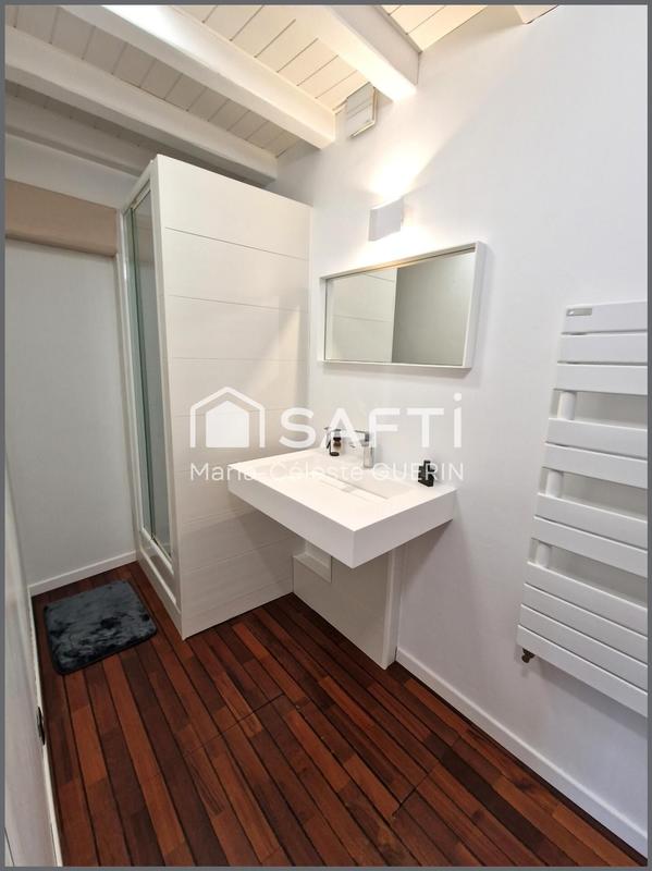 Maison - 180 m² - 6 pièces