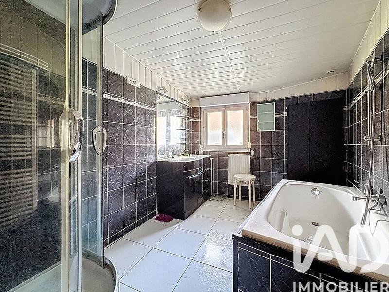 Maison - 99 m² - 4 pièces