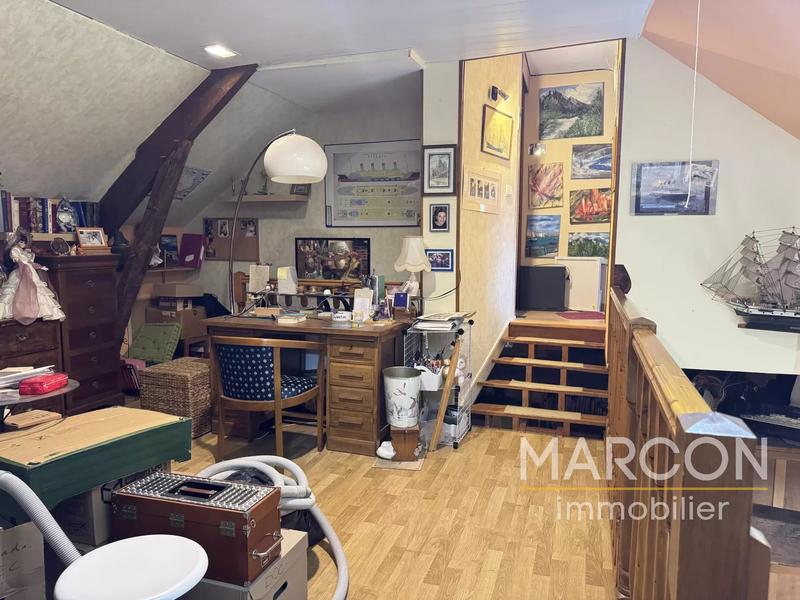 Maison - 175 m² - 10 pièces