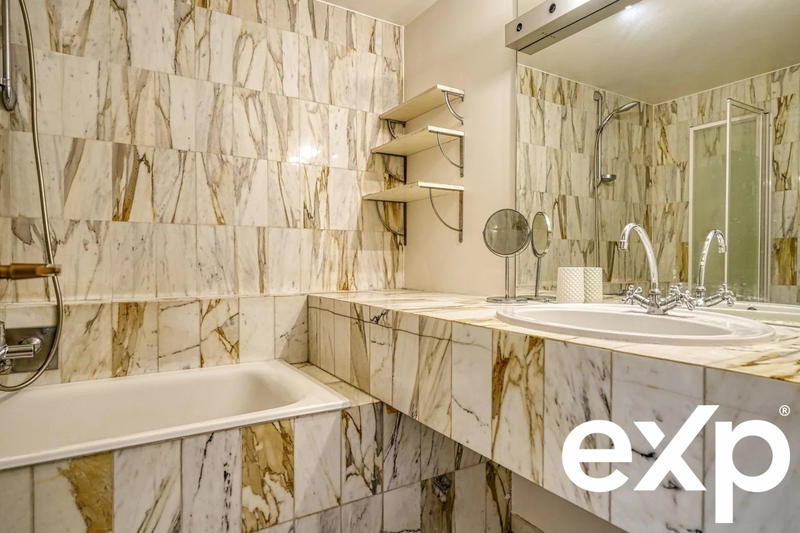 Appartement - 71 m² - 2 pièces