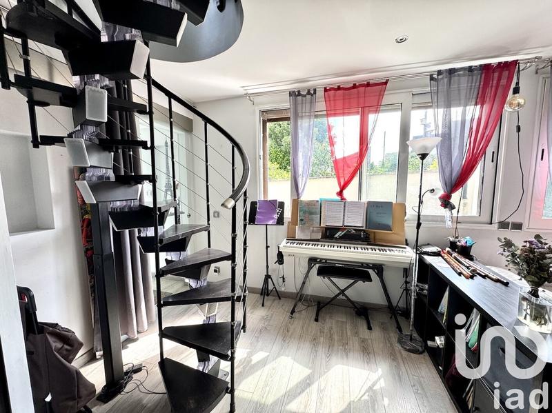 Maison - 104 m² - 4 pièces