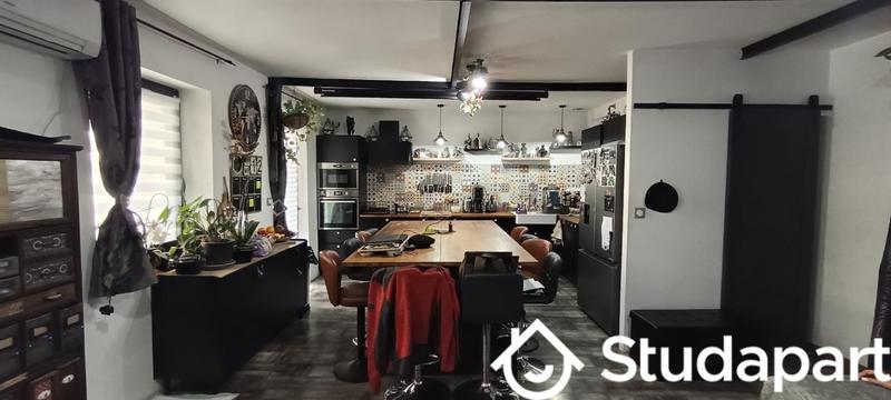 Chambre - 9 m² - 1 pièce