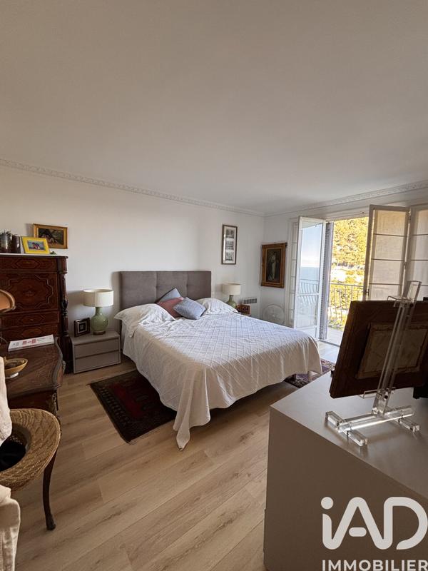 Maison - 214 m² - 5 pièces