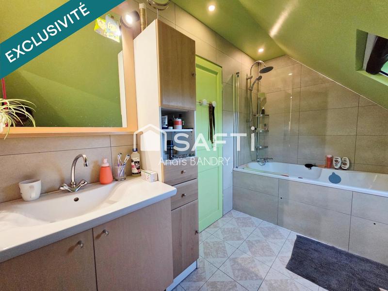 Maison - 175 m² - 10 pièces