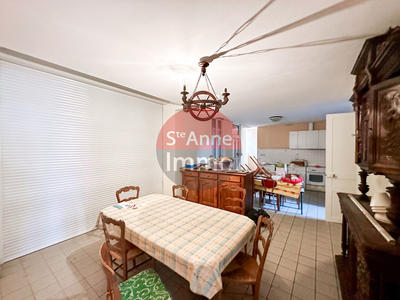 Maison - 300 m² - 12 pièces