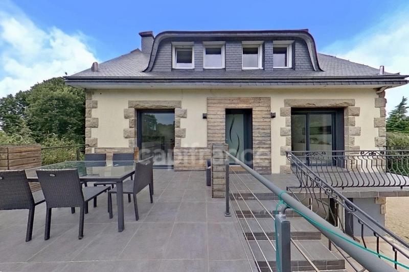 Maison - 156 m² - 6 pièces