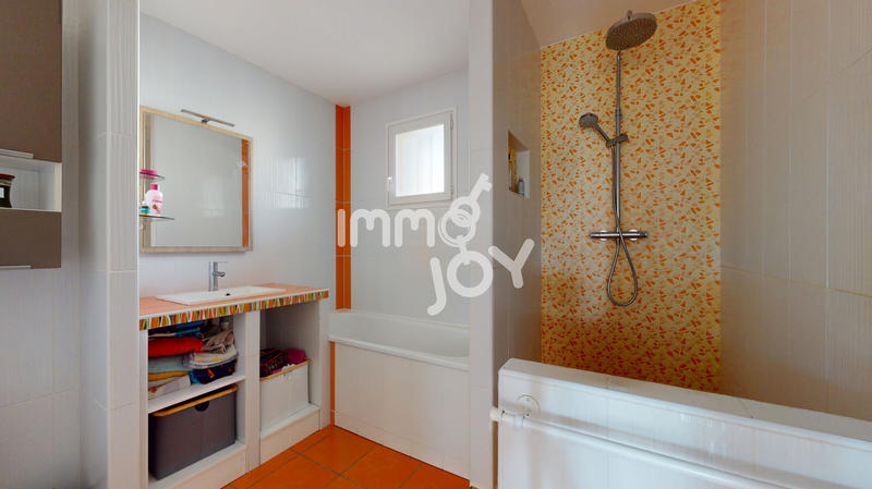 Maison - 86 m² - 5 pièces