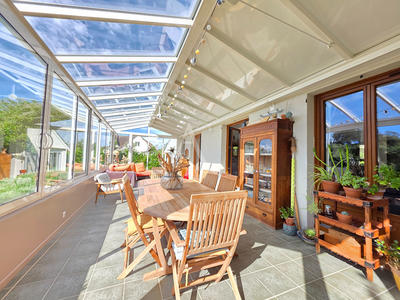 Maison - 225 m² - 8 pièces