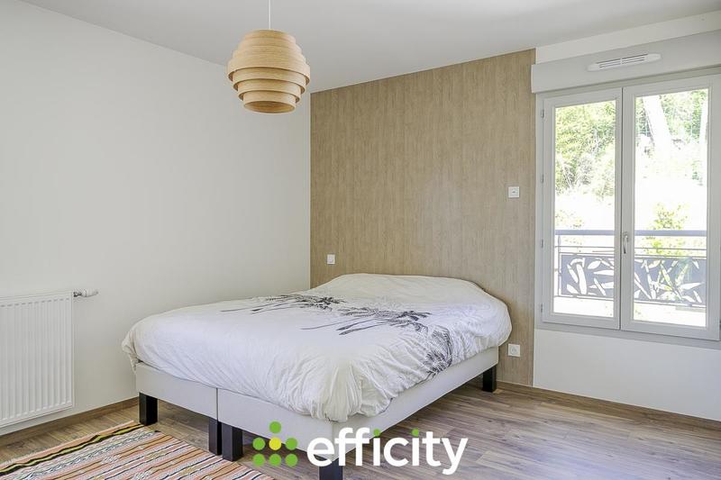 Appartement - 95 m² - 4 pièces