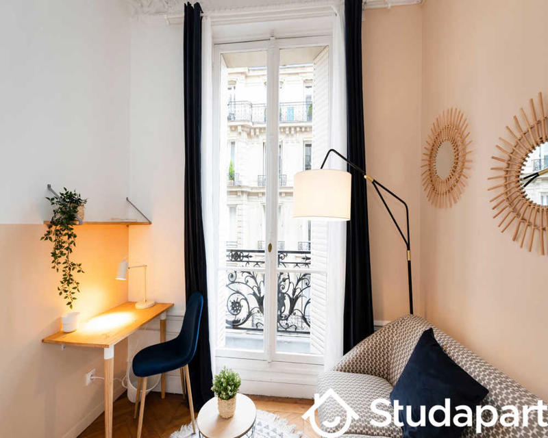 Chambre - 170 m² - 1 pièce