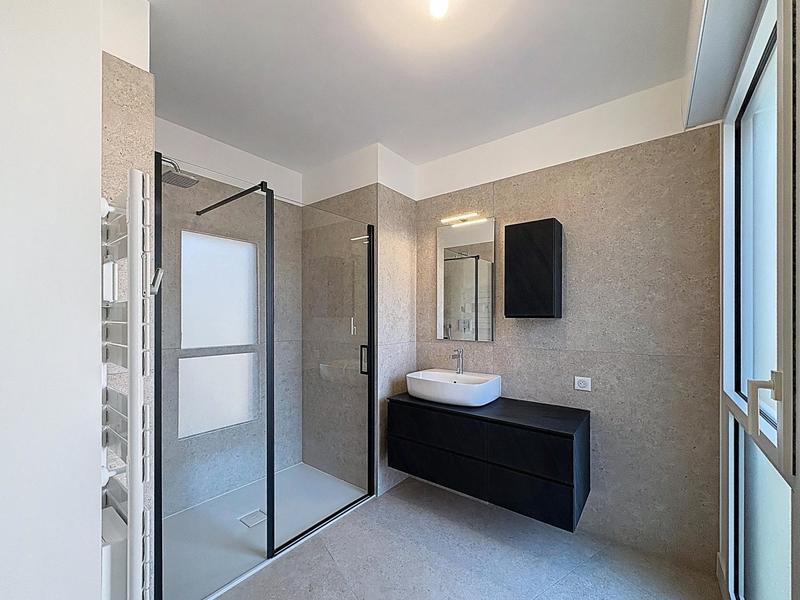 Appartement - 84 m² - 3 pièces