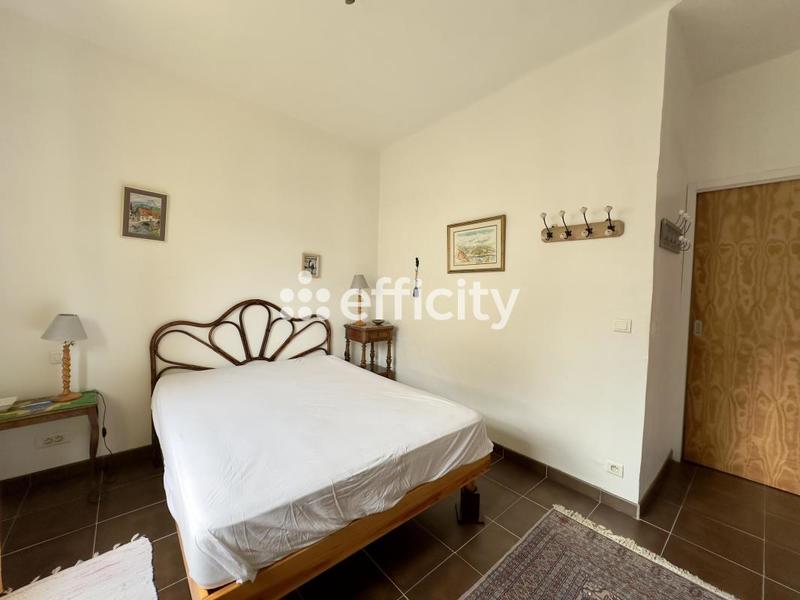 Maison - 185 m² - 7 pièces