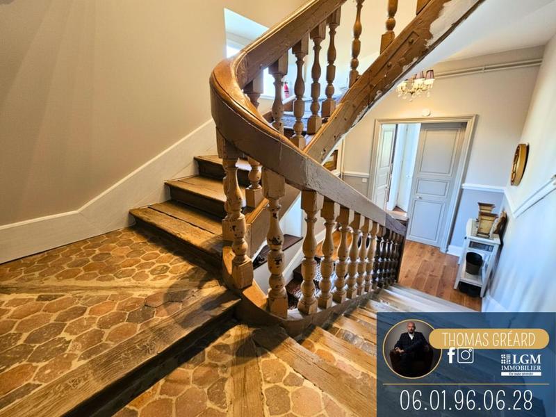 Château - 265 m² - 6 pièces