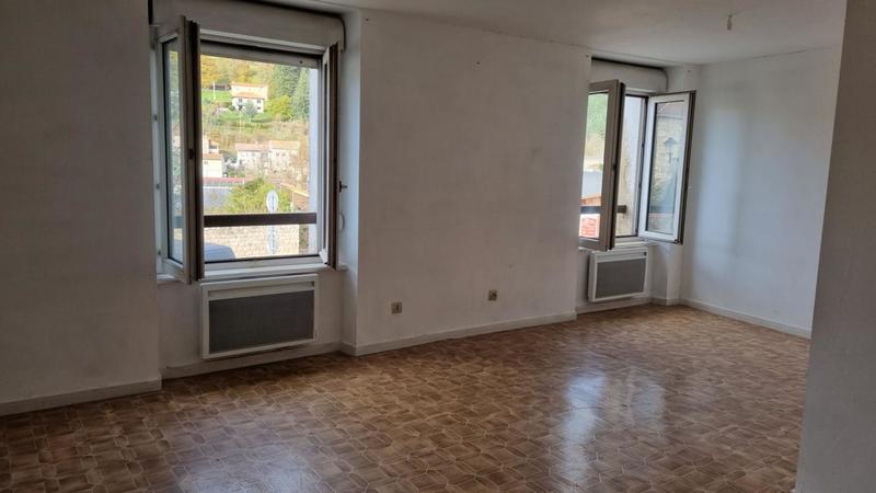 Immeuble - 213 m² - 12 pièces