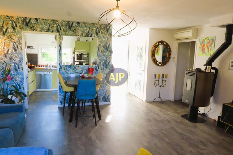 Maison - 92 m² - 4 pièces