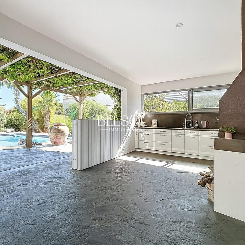 Villa - 180 m² - 5 pièces