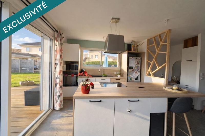 Maison - 99 m² - 5 pièces