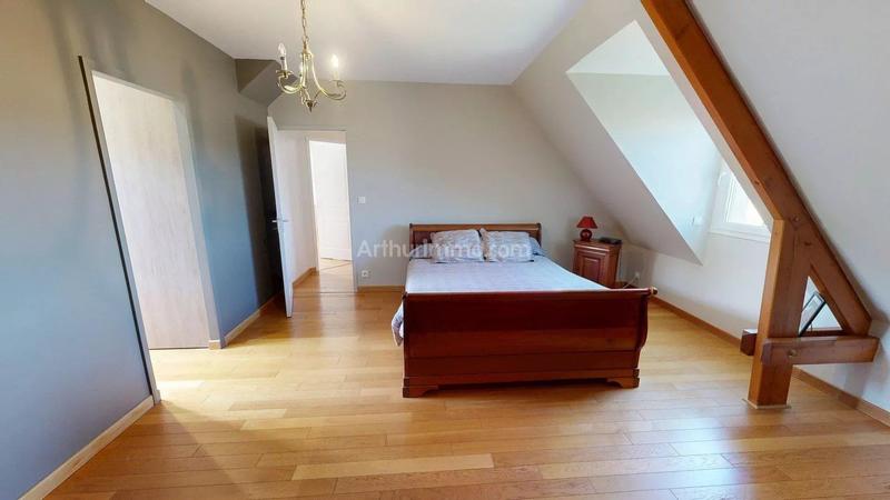 Maison - 308 m² - 9 pièces