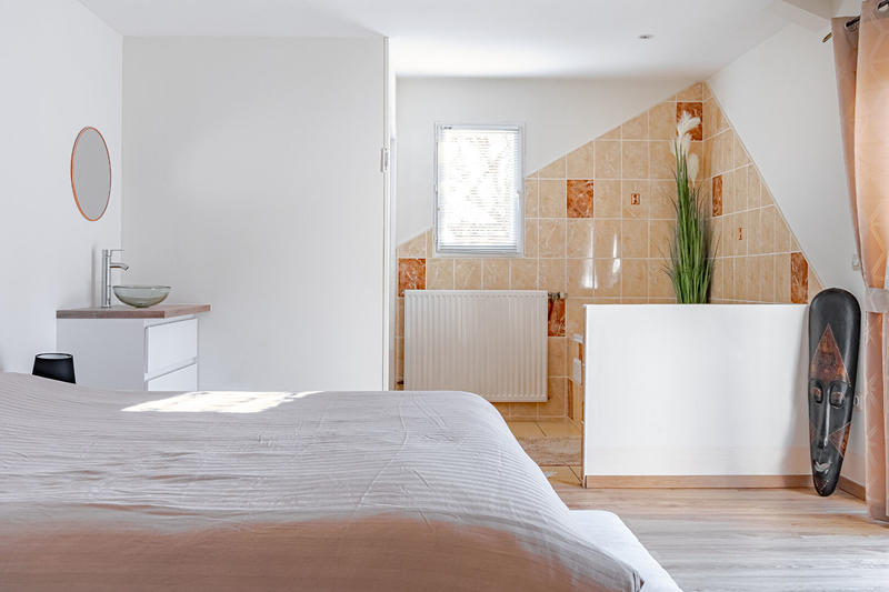 Maison - 225 m² - 8 pièces