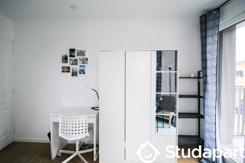 Chambre - 10 m² - 1 pièce