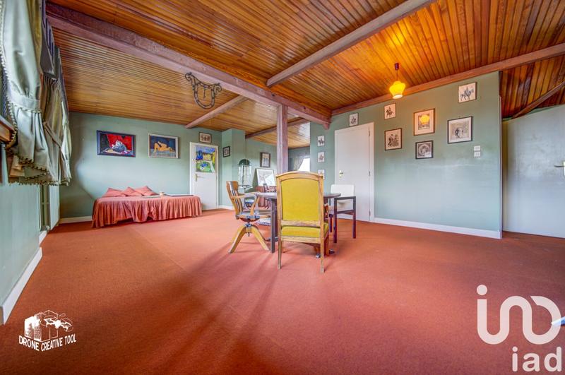 Maison - 200 m² - 8 pièces