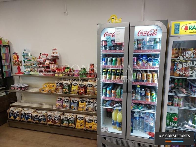 Fonds de commerce - Local commercial - 76 m²