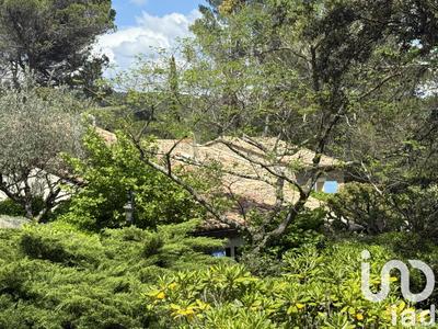 Maison - 201 m² - 8 pièces