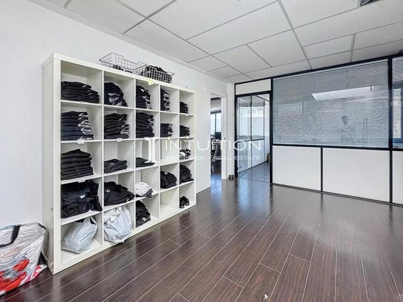 Local commercial - 78 m² - 4 pièces