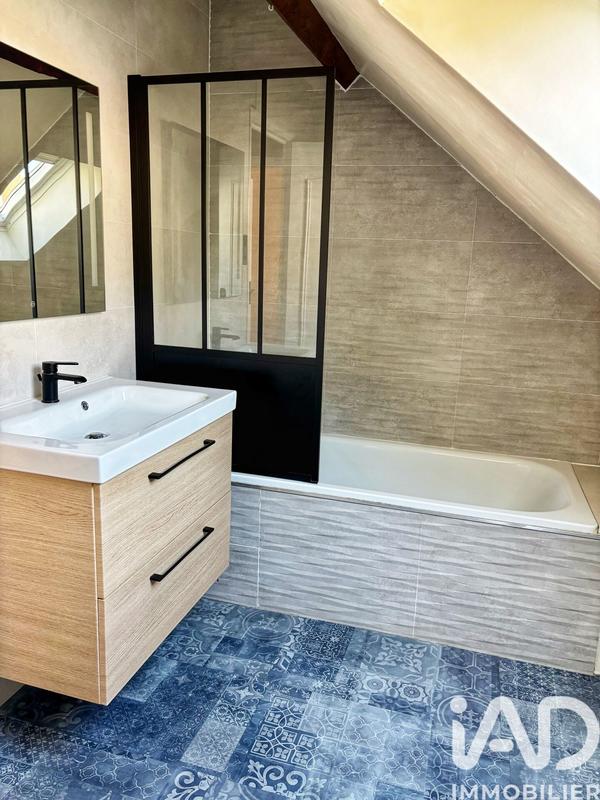 Maison - 150 m² - 8 pièces