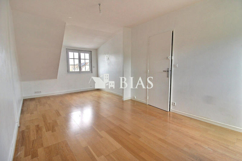 Maison traditionnelle - 101 m² - 5 pièces