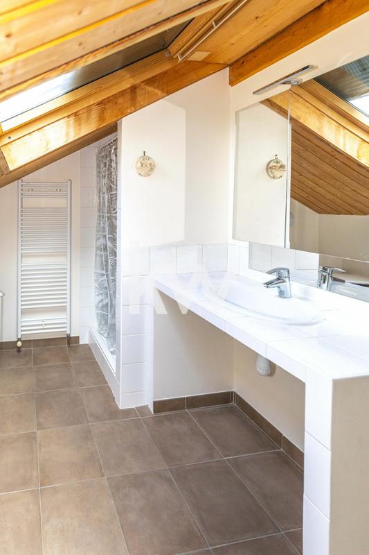 Maison - 287 m² - 8 pièces