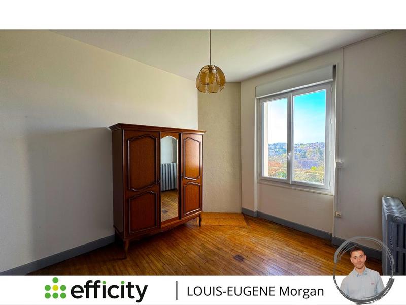 Maison - 181 m² - 9 pièces