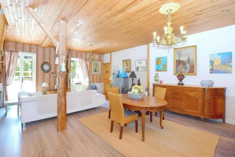 Maison - 200 m² - 8 pièces