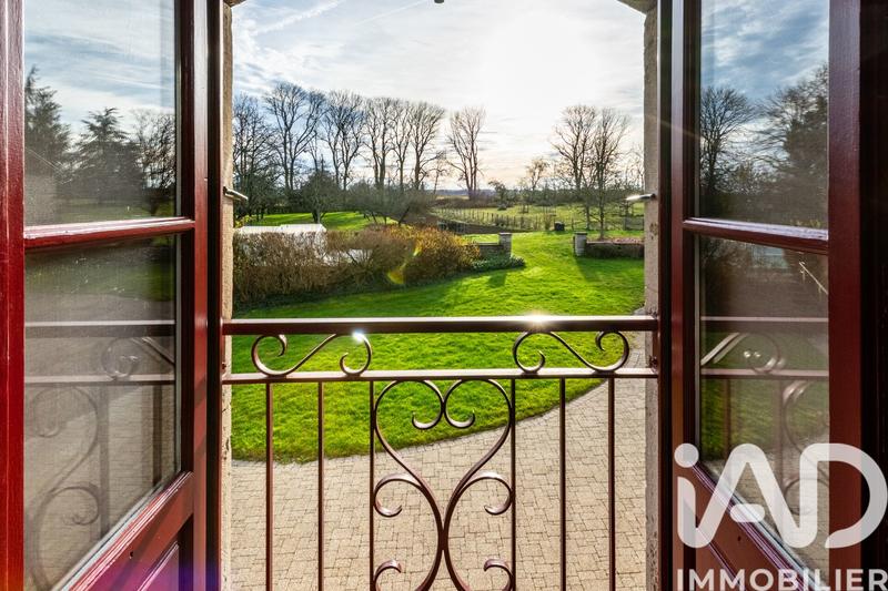 Maison - 265 m² - 9 pièces