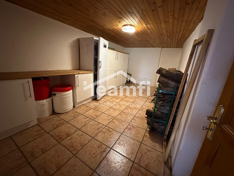 Maison - 200 m² - 7 pièces