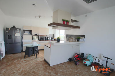 Villa - 200 m² - 6 pièces