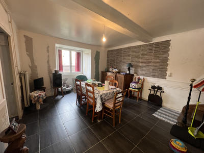 Maison de village - 87 m² - 4 pièces