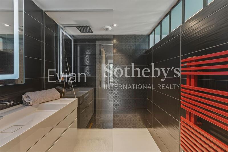 Maison - 206 m² - 6 pièces